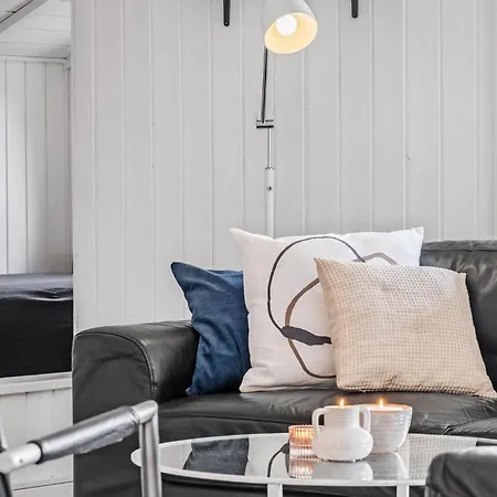 3 Bedroom Awesome In *