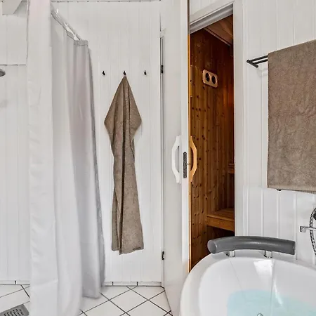 3 Bedroom Awesome In * Broager