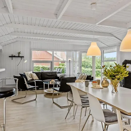 Semesterbostad 3 Bedroom Awesome In Broager