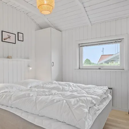 3 Bedroom Awesome In * Broager