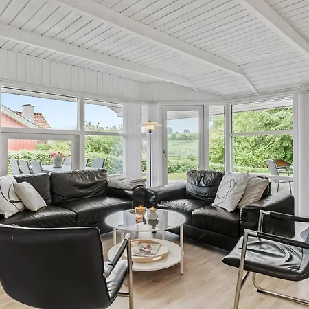 3 Bedroom Awesome In *